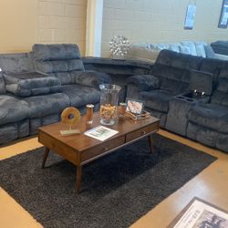 Sofa And Love Seat With Recliners 
