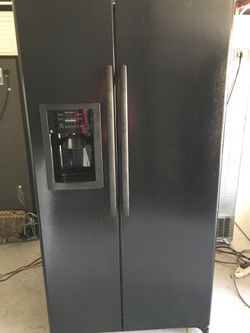 Ge black refrigerator