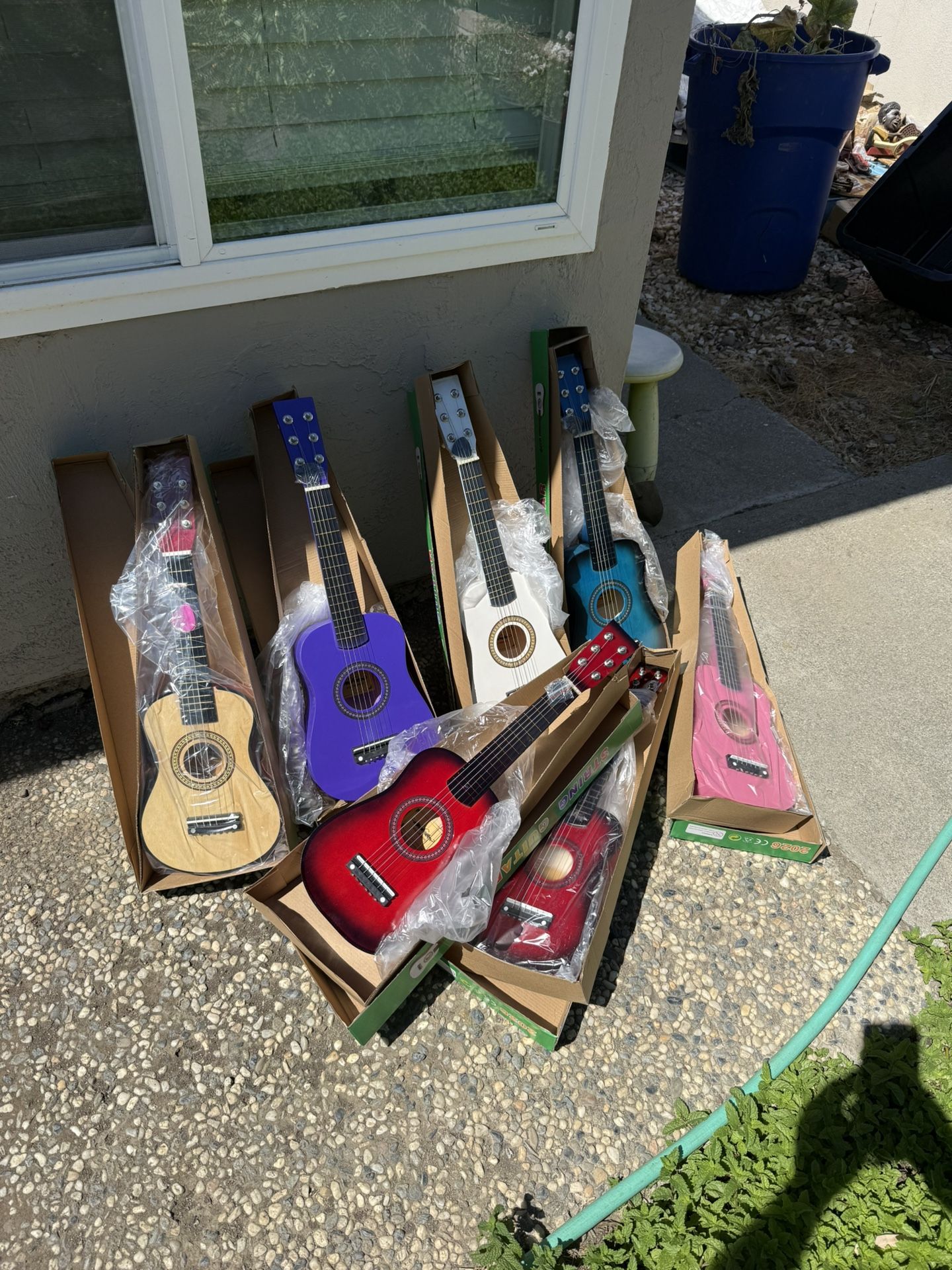 Acoustic Guitar For Kids   22 Inch. $25 Each 