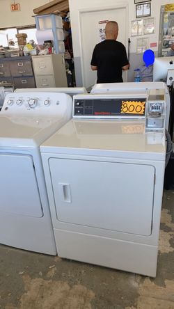 Speed Queen Coin-Operated Gas / 220V Electric Dryer