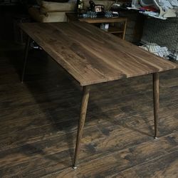 Bernabeu 95” Extendable Dining Table