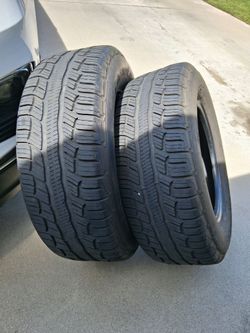 L🛞🛞K! TWO (x2) BF Goodrich Advantage T/A Sport Size is 265/65R-17 112T. Have less than 20k on them. GOOD USED TIRES!....asking $60.00 for BOTH!