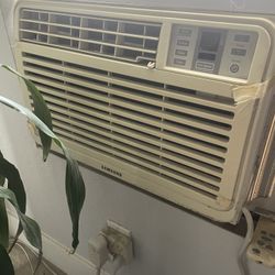 AC Window Unit (2)