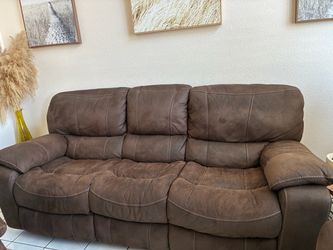 Recliner Sofas FREE