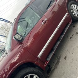 2010 Infiniti Qx56