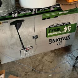 Brand New Basket Ball Hoop Still In Box Never Open 