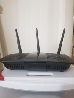 Linksys EA7300 MAX-STREAM™ AC1750 MU-MIMO Gigabit WiFi Router