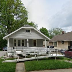 Like New Aluminum Wheelchair Ramp With Railings And 2 Platforms