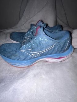 Mizuno running shoes  size 8.5