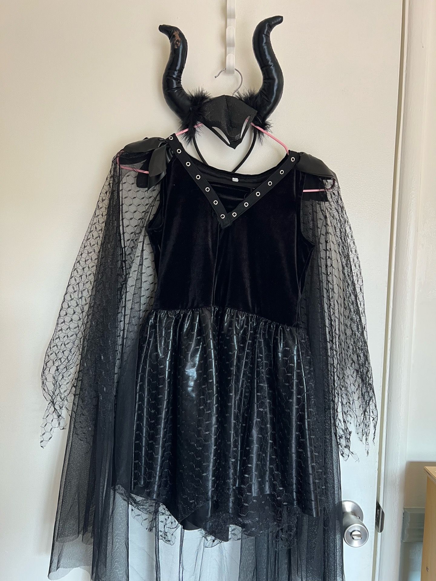 Girls Halloween costumes