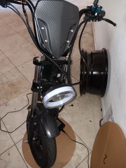 IsInwheels H7 E-Scooter