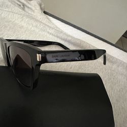 Sunglasses Saint Laurent 
