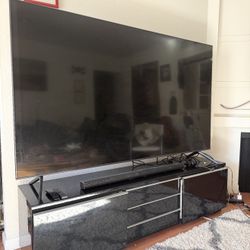 For Sale : Samsung 82" 