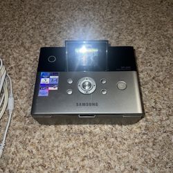 Samsung SPP-2040 Digital Photo Thermal Printer with Bluetooth & photo paper. Has some scratches on lens 