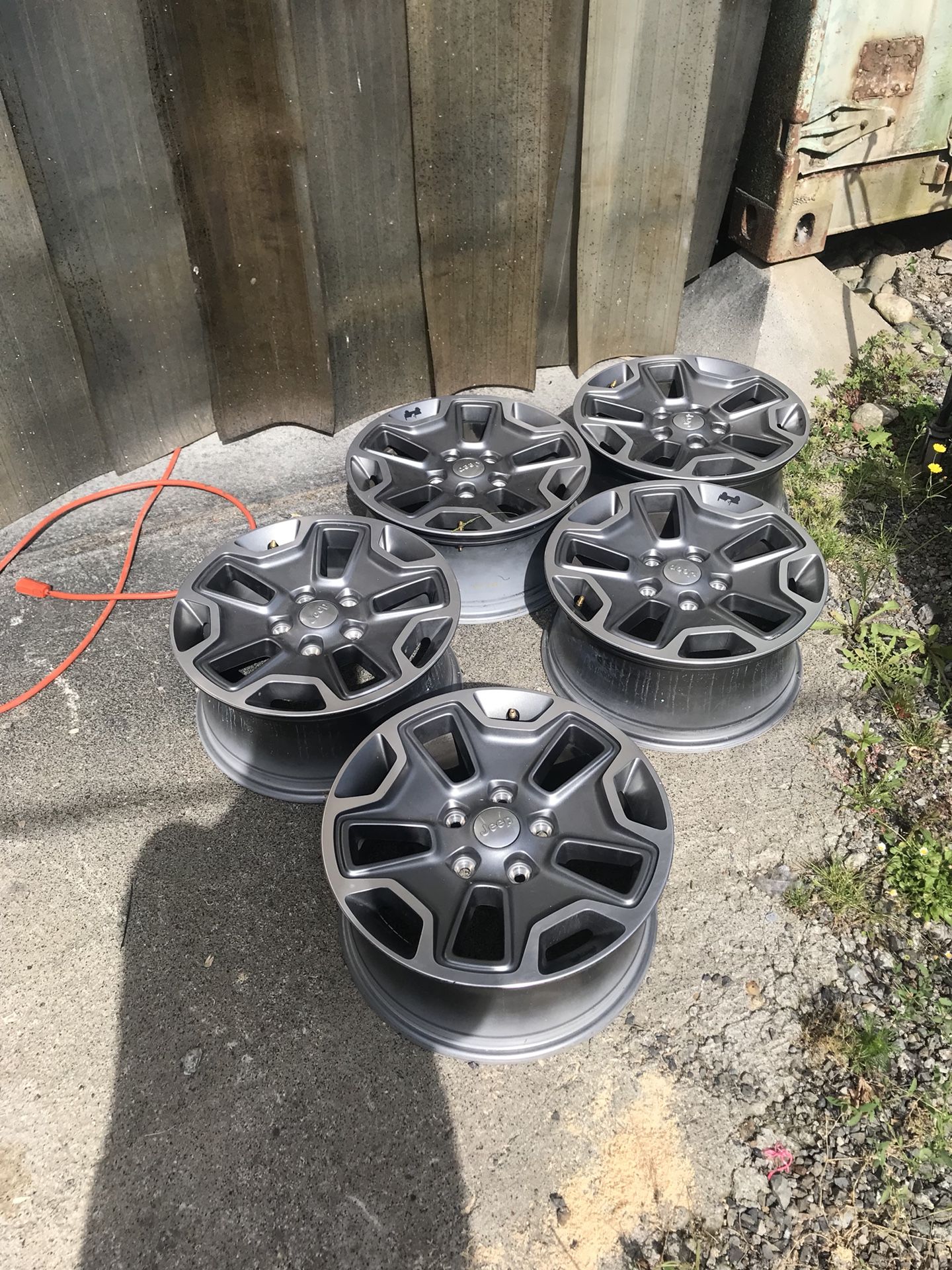 5 17 inch Jeep wheels