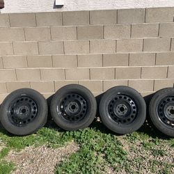 USED GOODYEAR TIRES 225-60- R 18 GREAT CONDITIONS $120
