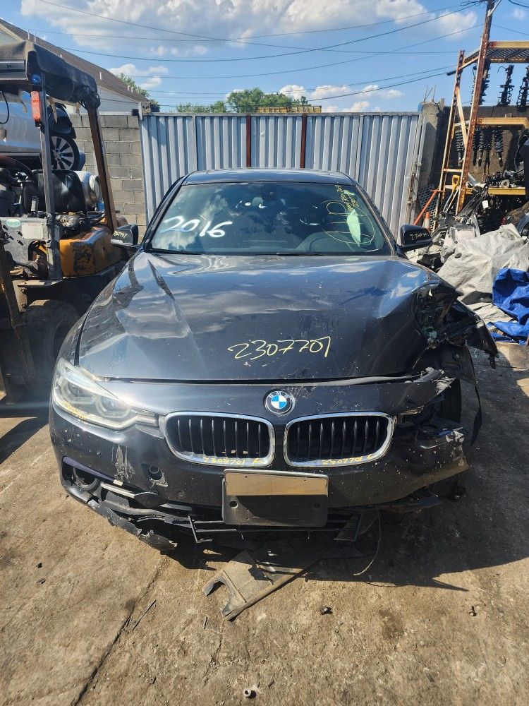 BMW 330i Xdrive 2017 (contact info removed) PARTS