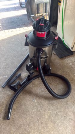 Shop vac barley used like new all attachments