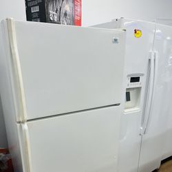 Roper White Top And Bottom Refrigerator