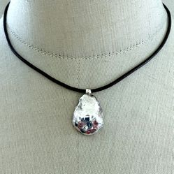 Siplada Sterling Silver Hammered Teardrop Pendant Leather Necklace