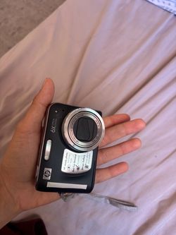 HP camera 8.0 megapixels photosmart Mz67