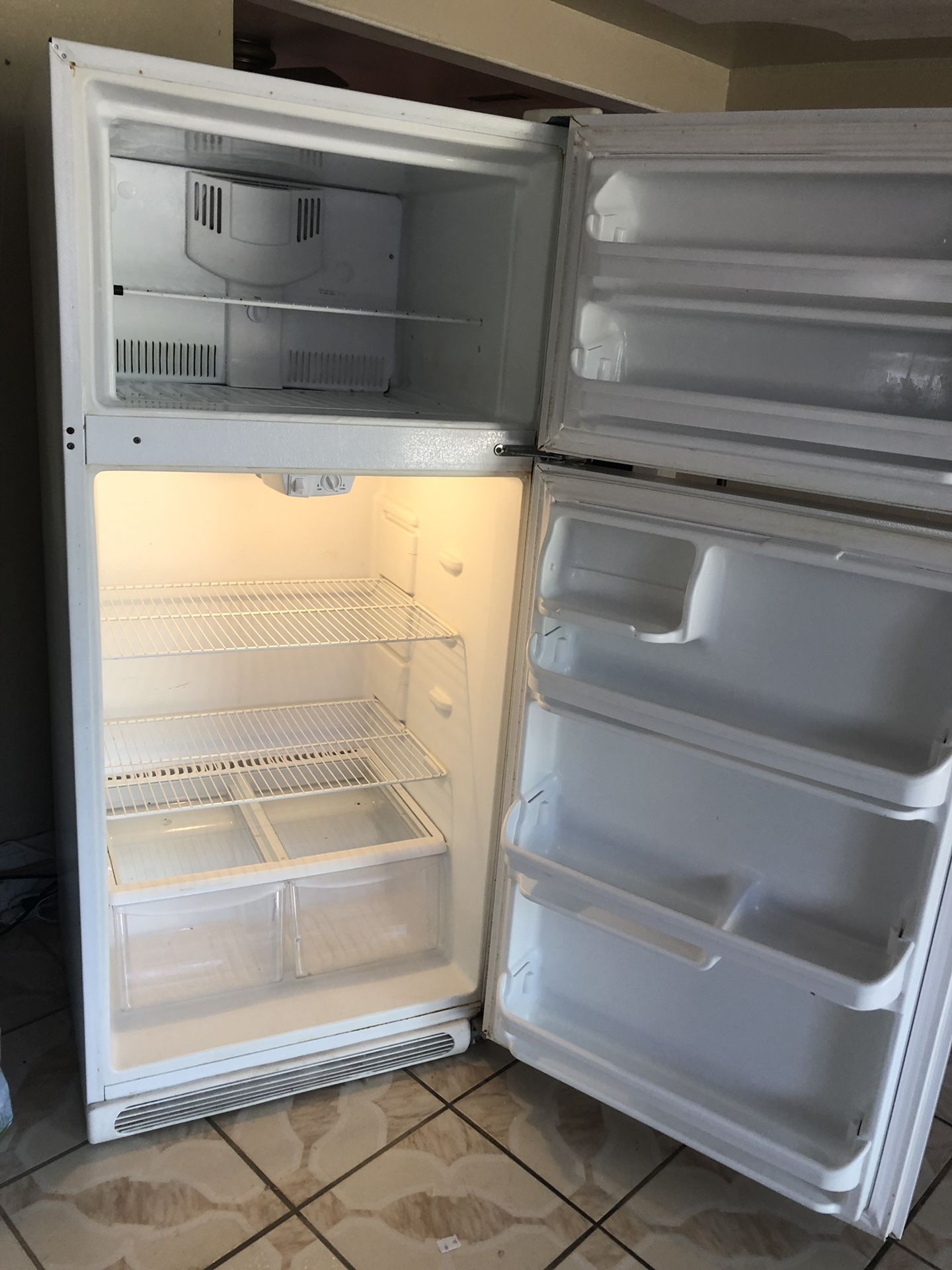 Refrigerator