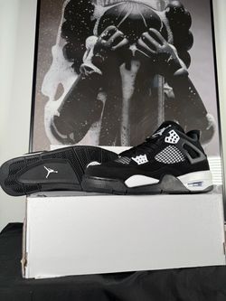 Air Jordan 4 white thunder