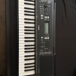 Yamaha PSR-E373 61-Key Portable Keyboard