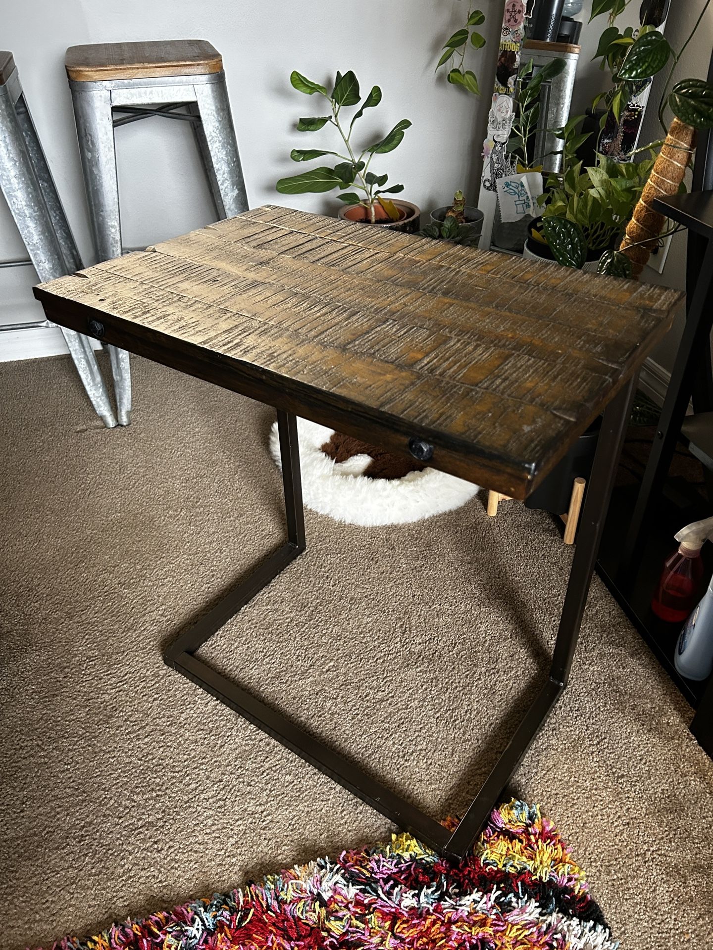 Wood C-Style Table