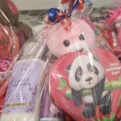 Bath Body Valentine Baskets First Picture 15.00  Last 2 Are 15.00 Each