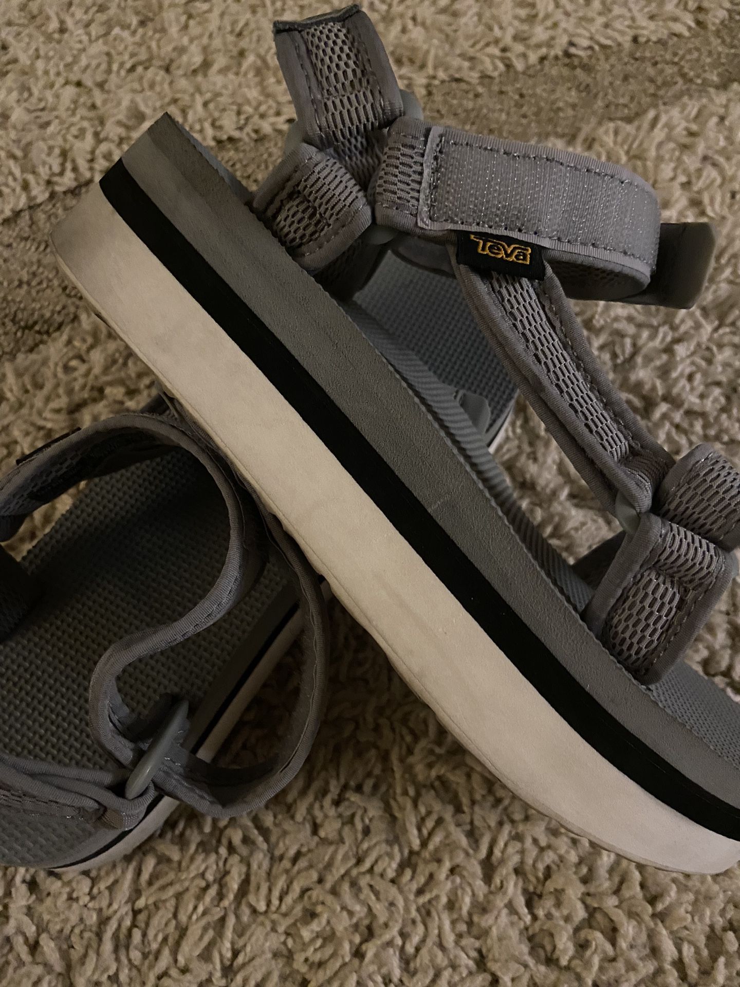 Teva Flatform Universal Mesh sandals