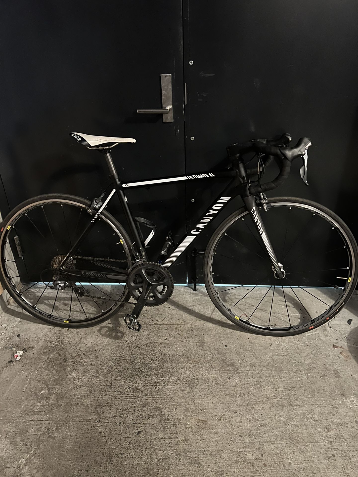 Canyon Road Bike