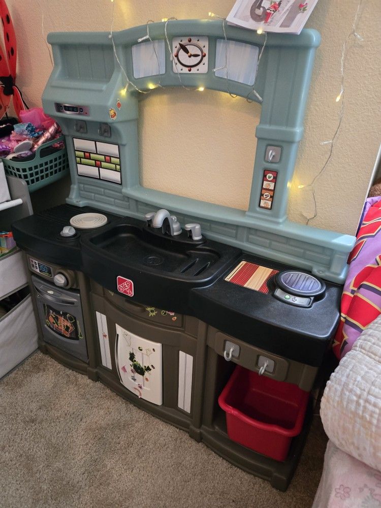 Step 2 Kitchen 