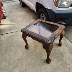27 x 24 x 21" tall, nice end table with glass