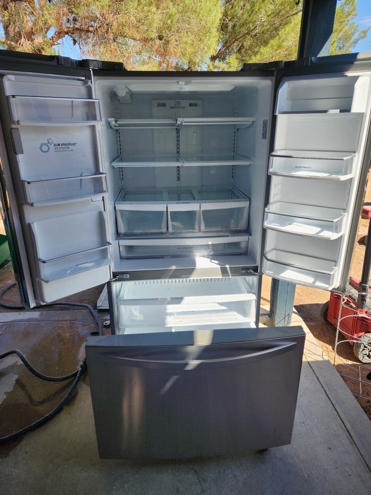 LG Stainless Steel Refrigerator Water And Ice
