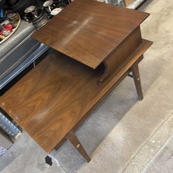 Pair mid century modern side tables 1960’s