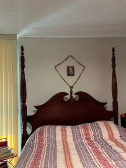 Bedframe Queen