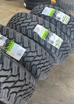 245/75/16 Set De Llantas MT