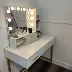 ✨ White & Gold Makeup Vanity w/ Lighted Hollywood Mirror ✨ 