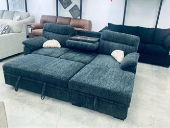 SOFA  WITH STORAGE CHAISE , DROP DOWN CONSOLE W DRINK HOLDER &USB CHARGING PIRTTS