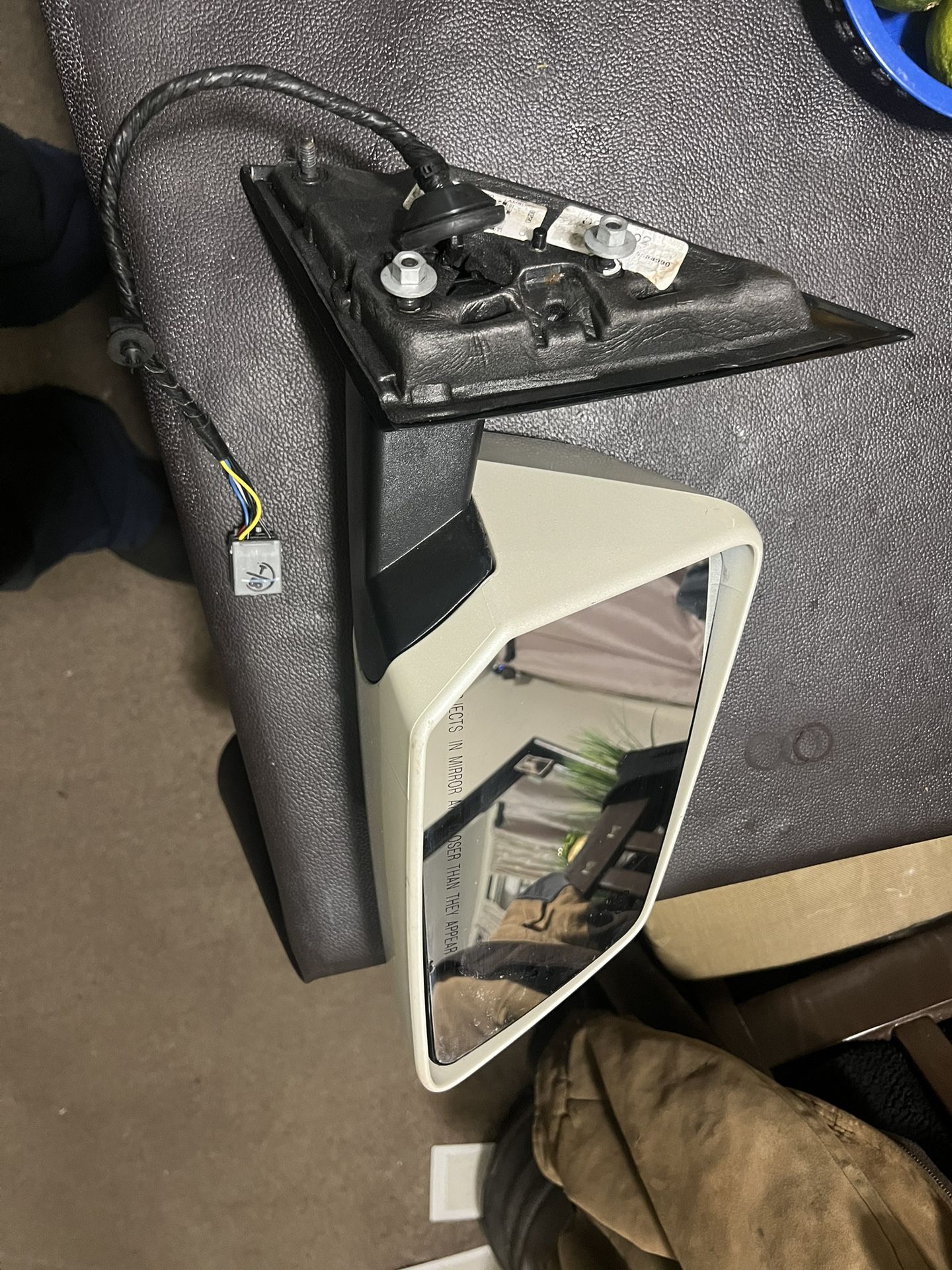 2009-2014 GMC Acadia Travera Passenger Right Power Folding turn White Heated Part