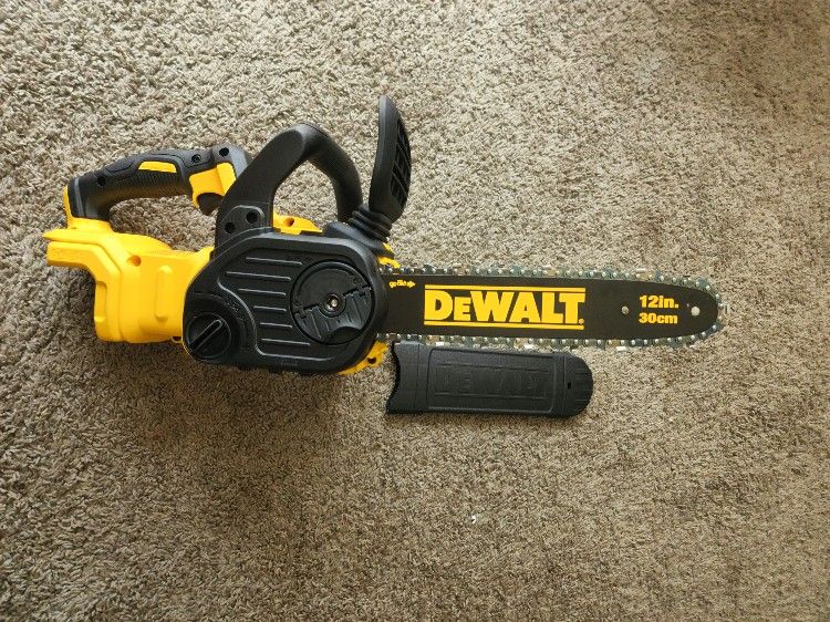 DEWALT 20V MAX 12in. Powered Chainsaw, TOOL ONLY