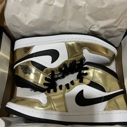 Air Jordan 1 Mid Metallic Gold