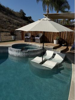 Aqua Outdoor Chaise Loungers – Classic White (Set of 2)