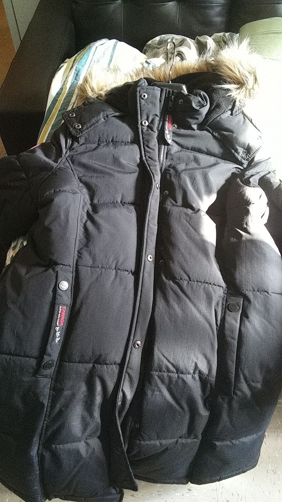 ****Canada goose black coat worn once***** x large