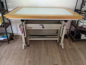 Standing Desk / Lighted Drafting Table