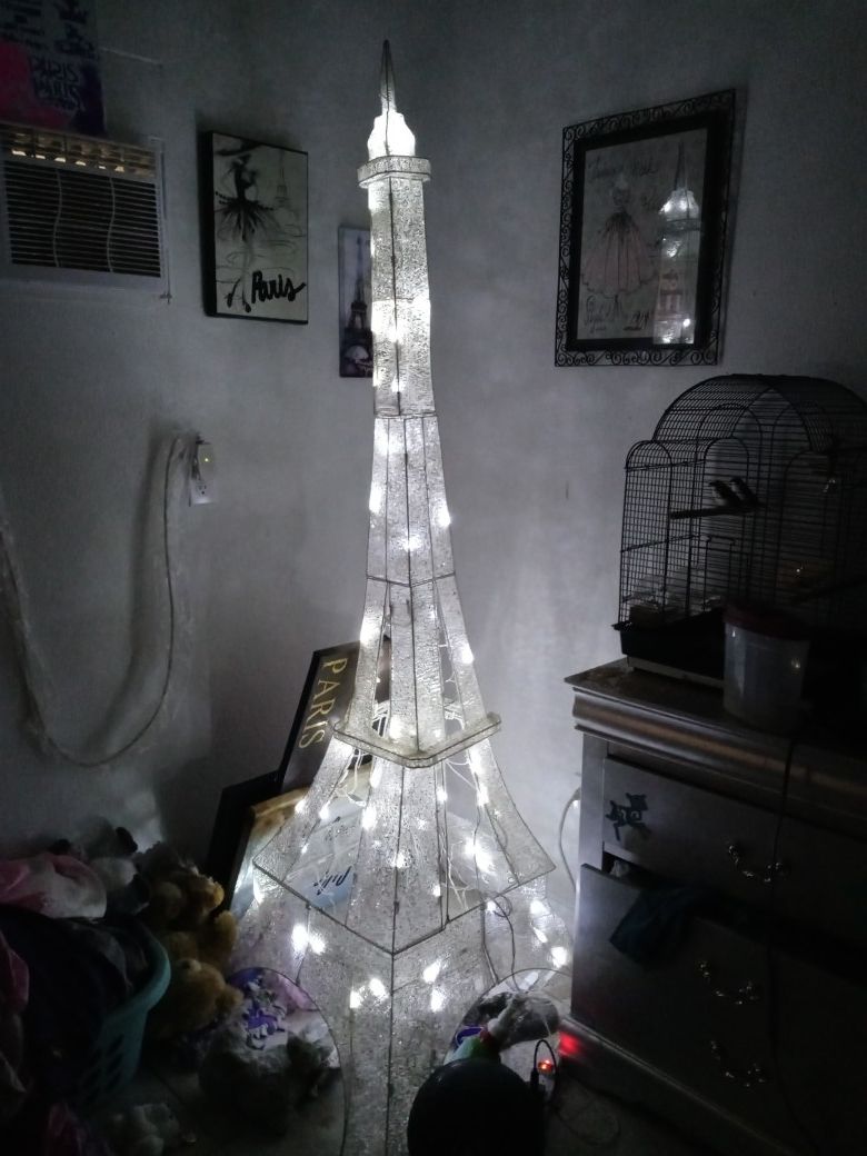 6 foot Eiffel Tower