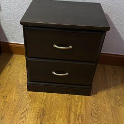 QUEEN BED WITH NIGHTSAND