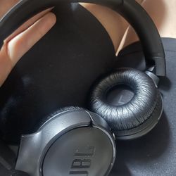 JBL Tune Wireless On-Ear Headphones