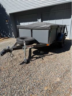 2021 Voyager 5x8 trailer with split gate